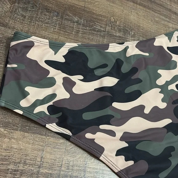 Camo Swim Bottom - 2XL - Picture 4 of 6